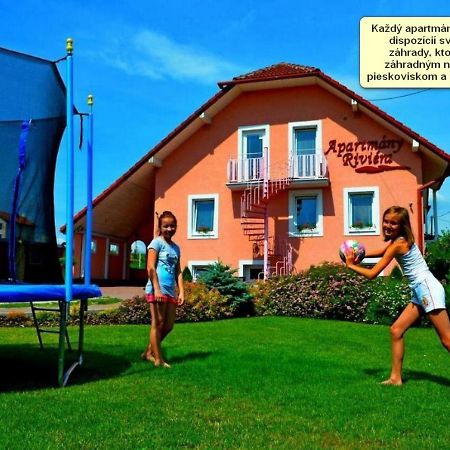 Vila Deluxe&Apartmány Riviéra Liptov Bešeňová Exterior foto
