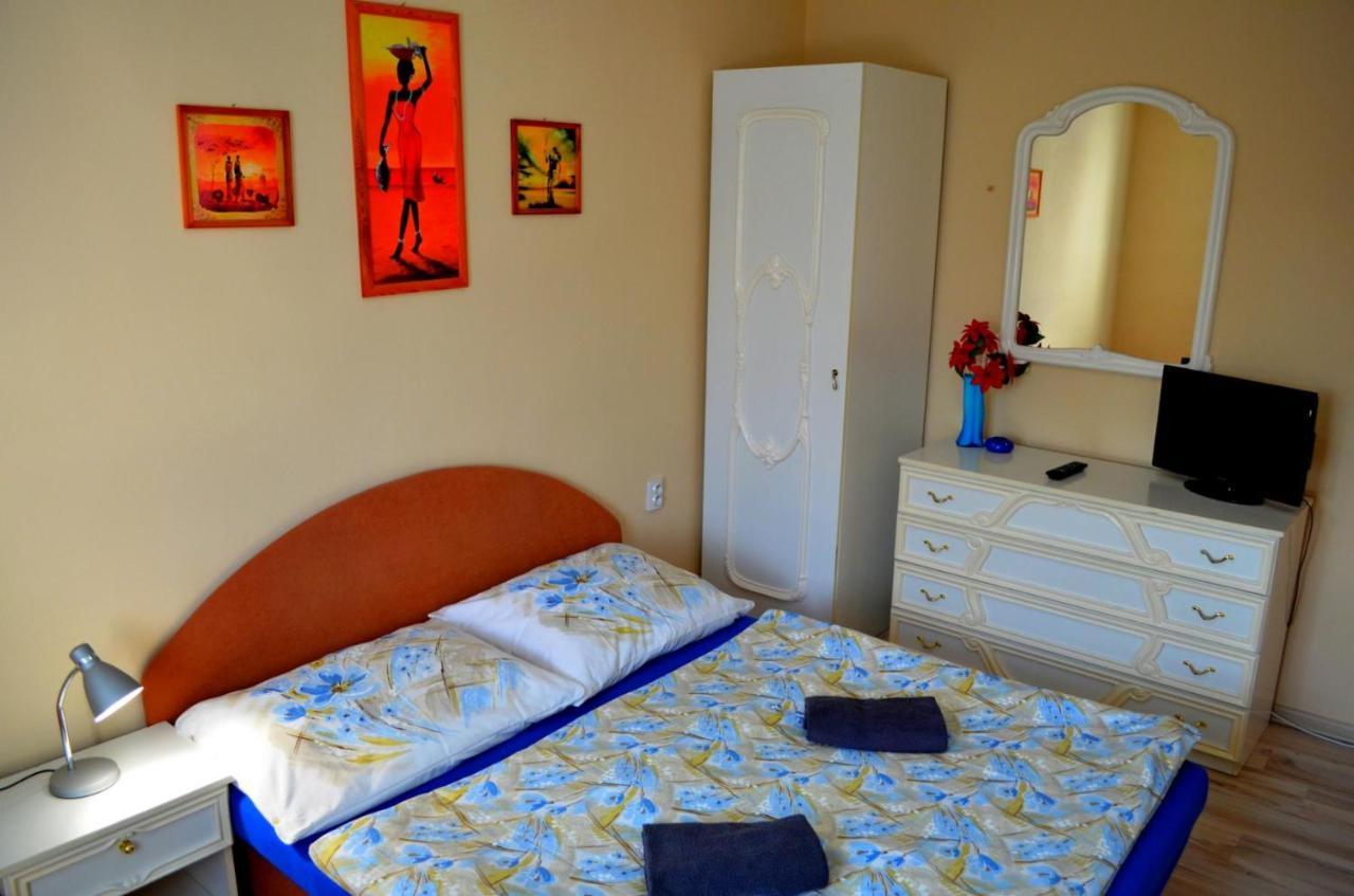 Vila Deluxe&Apartmány Riviéra Liptov Bešeňová Exterior foto